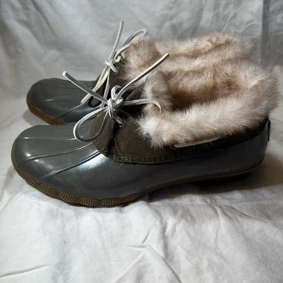 Sperry fur lined rain boots - green/tan women’s size 9 - Picture 2 of 5